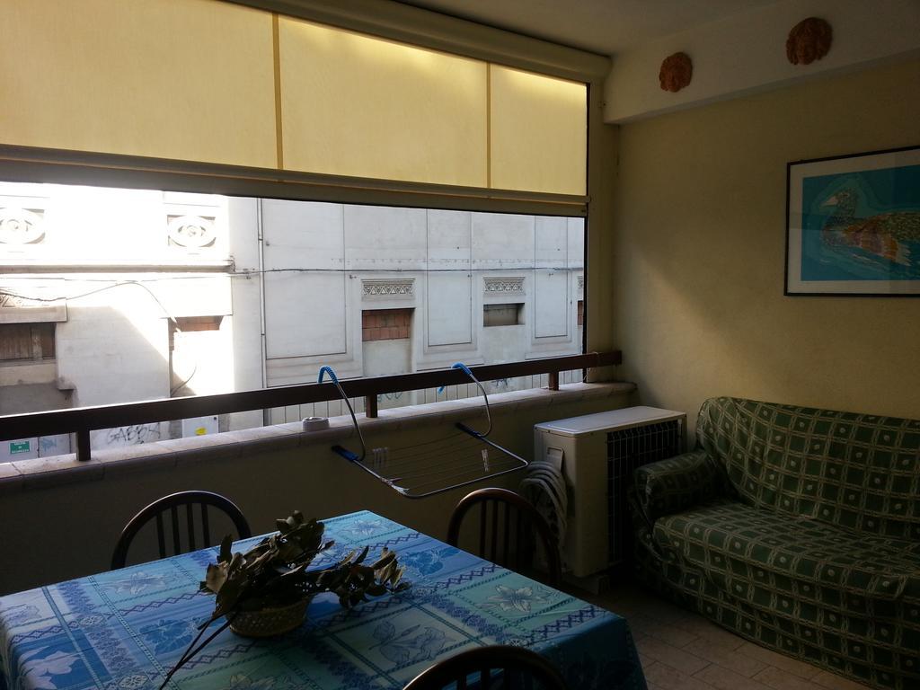 Reggio Central House Low Cost Per 4 Ρέτζιο ντι Καλάμπρια Εξωτερικό φωτογραφία