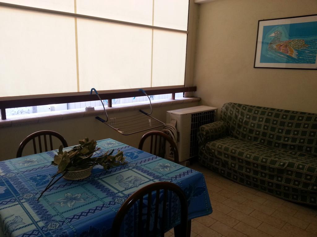 Reggio Central House Low Cost Per 4 Ρέτζιο ντι Καλάμπρια Εξωτερικό φωτογραφία