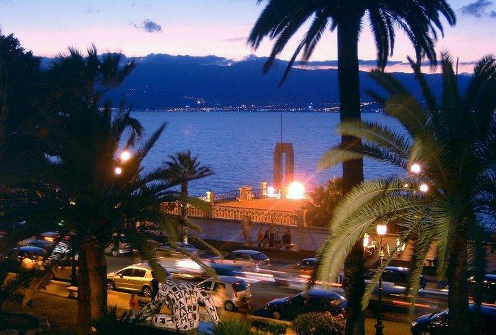 Reggio Central House Low Cost Per 4 Ρέτζιο ντι Καλάμπρια Εξωτερικό φωτογραφία