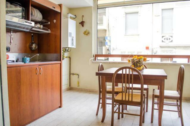Reggio Central House Low Cost Per 4 Ρέτζιο ντι Καλάμπρια Εξωτερικό φωτογραφία